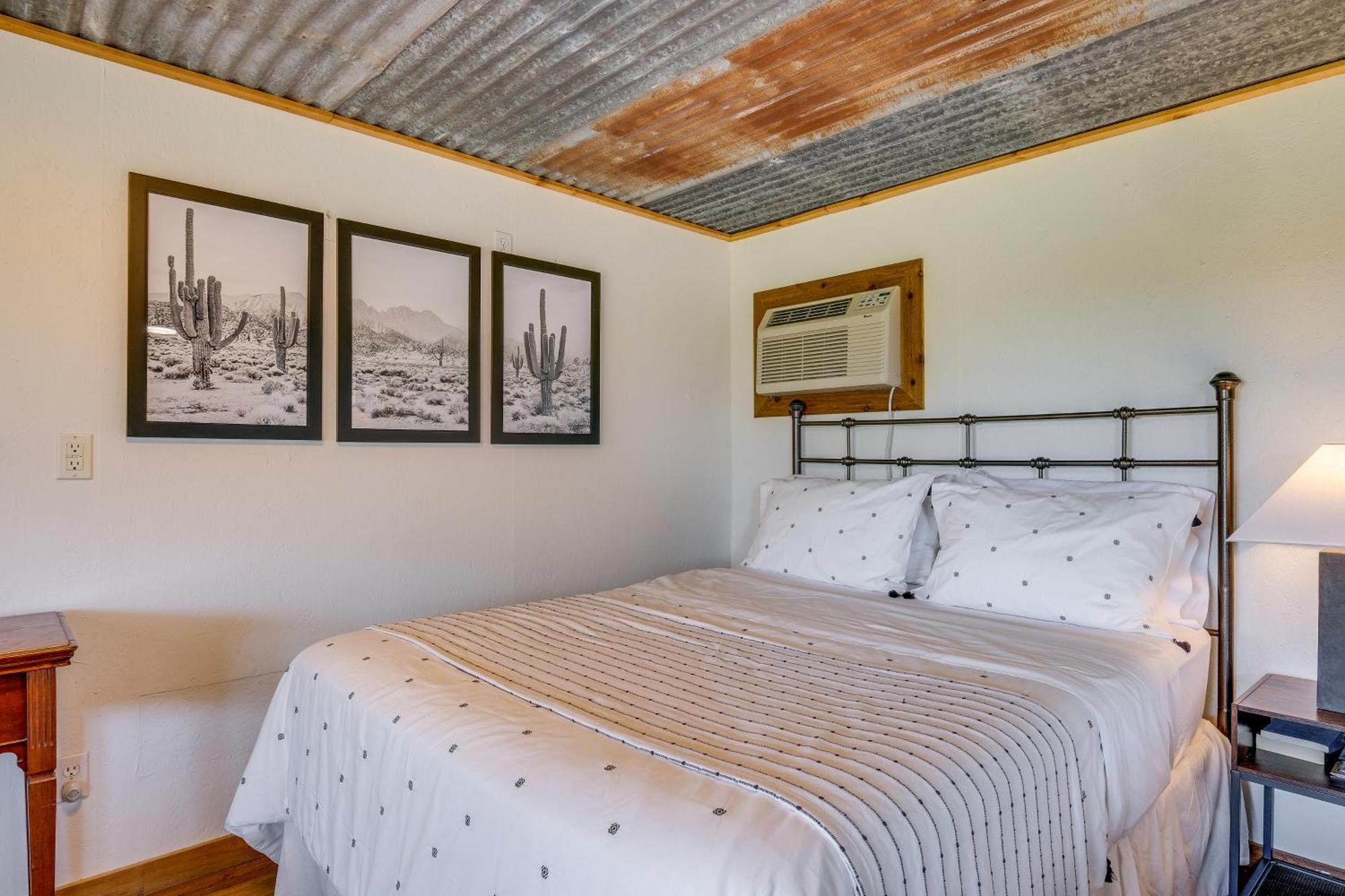 Delightful Carmine Studio On Farm Near Round Top! Екстериор снимка